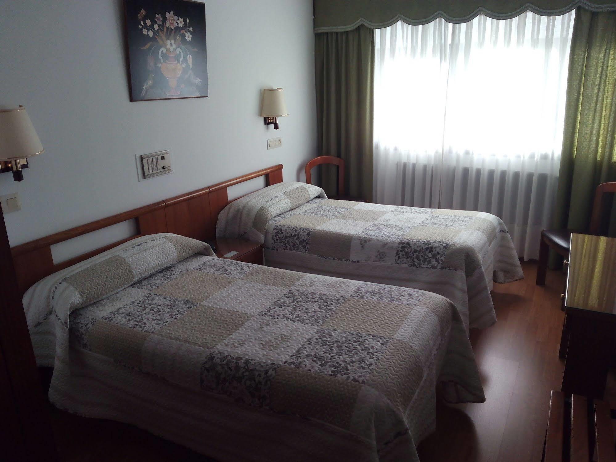 Hostal Palas La Corogne Extérieur photo